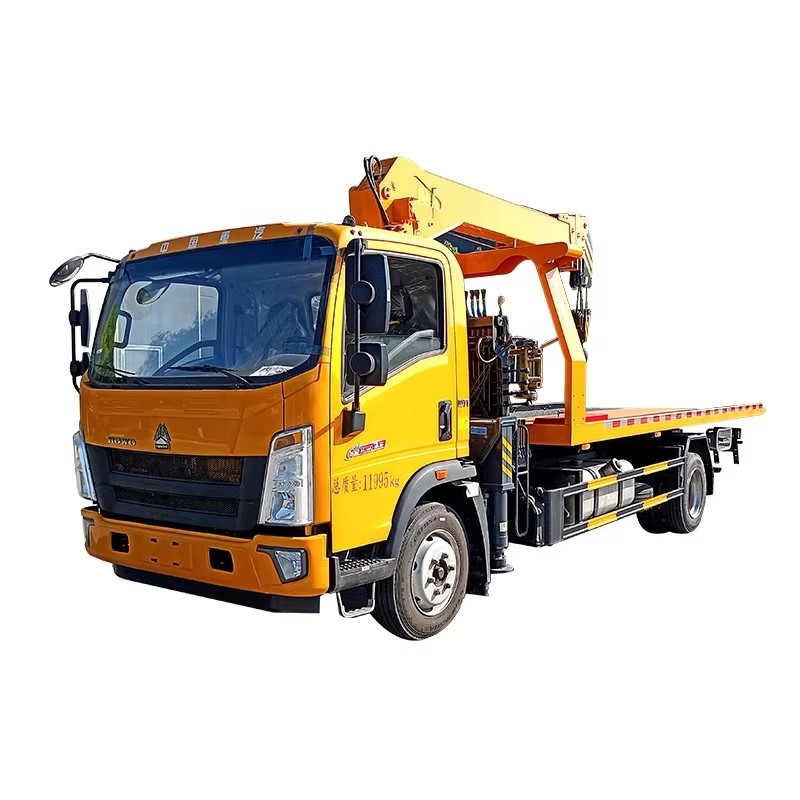 Howo 4x2 Flatbed Wrecker Towing Truck Mounted with 8 Ton Crane for Emergency Rescue
