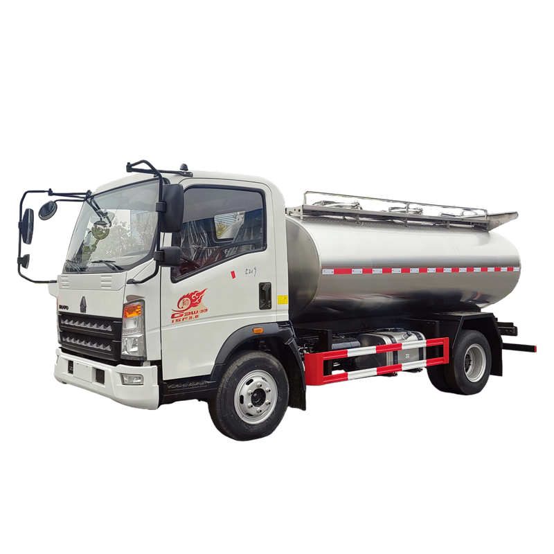Sinotruk Howo 4X2 Milk Truck 5000L Milk Tanker Truck 5m³ Fresh Milk Beer and Juice Transfer Truck fo