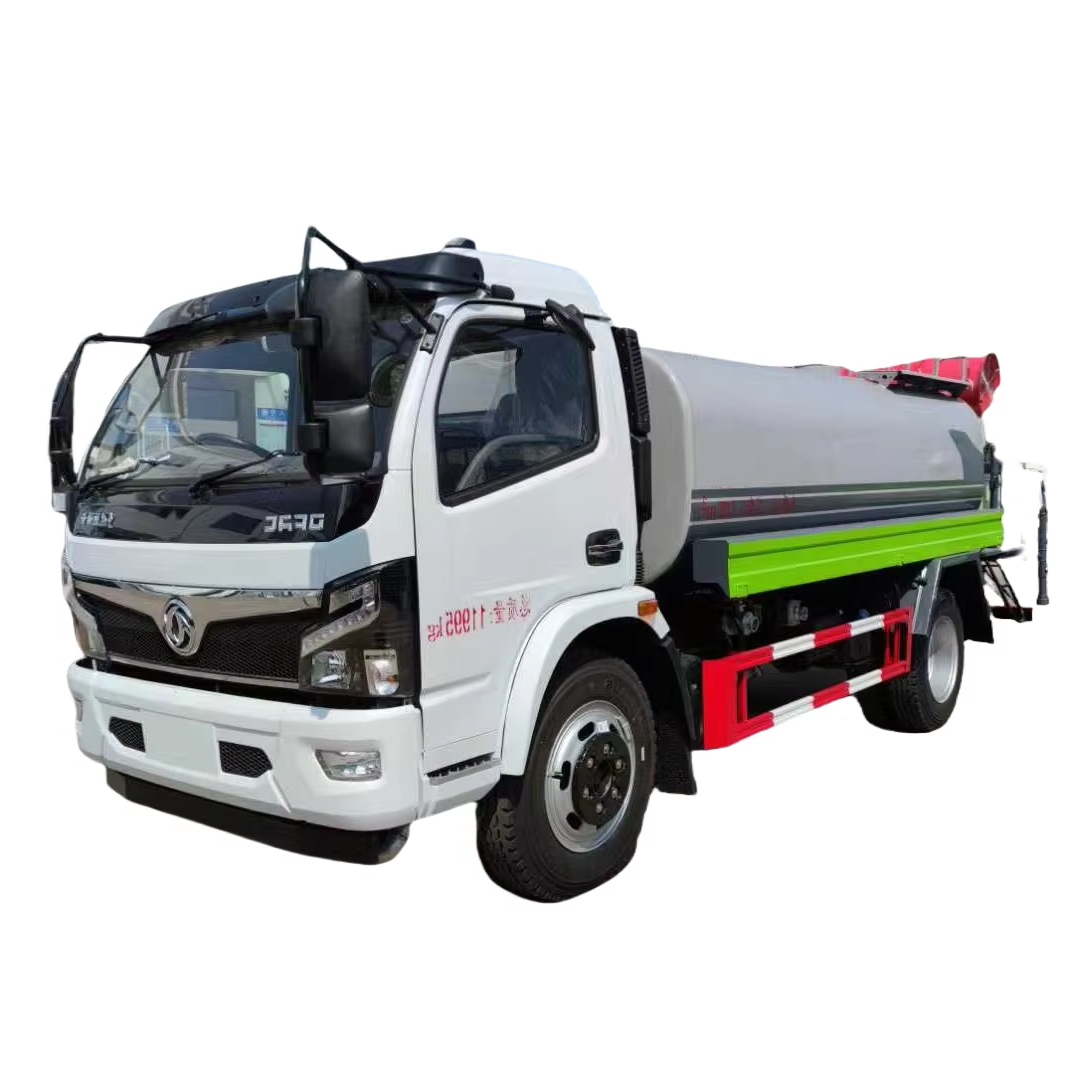 Dongfeng Dorica 9 Cubic Meter Green Sprinkler Truck for Road Flushing